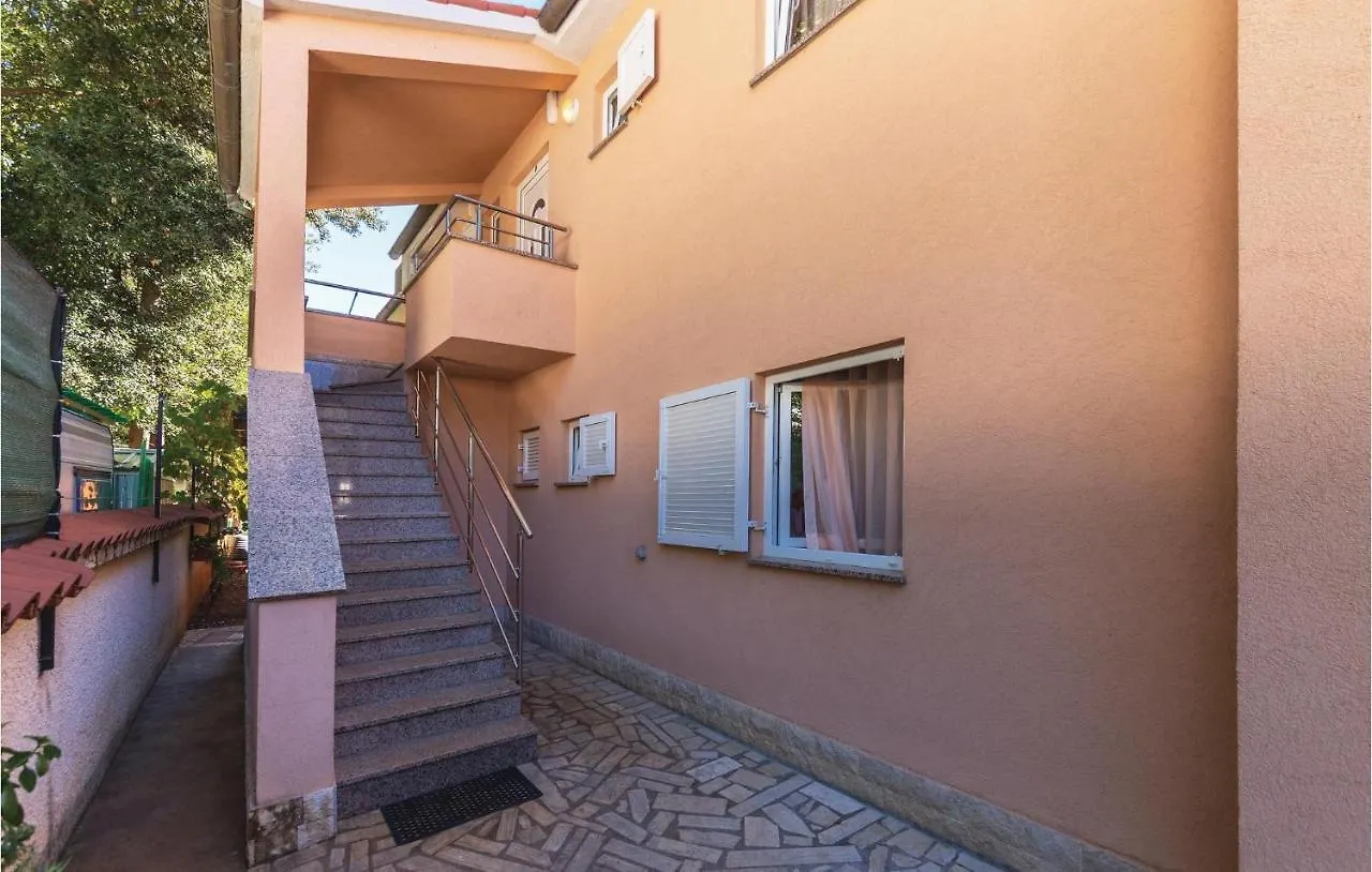 Amazing Apartment In Pula With Kitchen