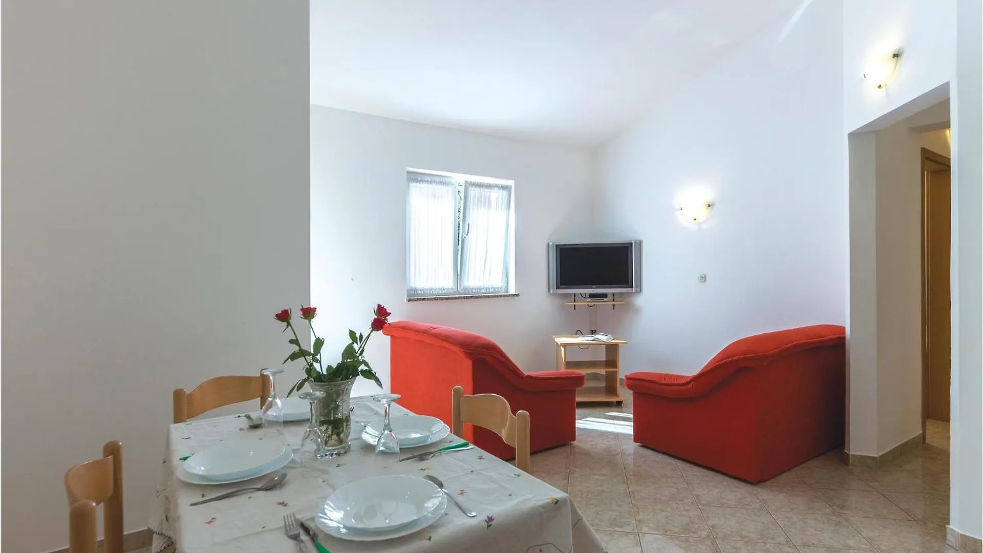 Amazing Apartment In Pula With Kitchen