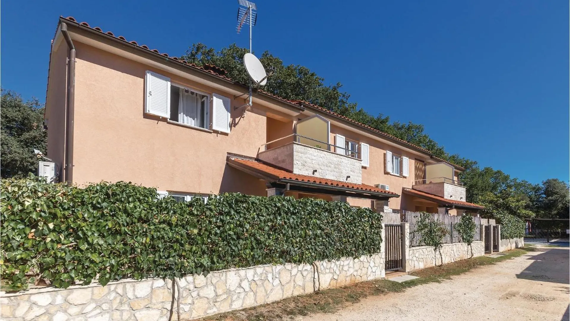 Amazing Apartment In Pula With Kitchen 0*,  Croatia
